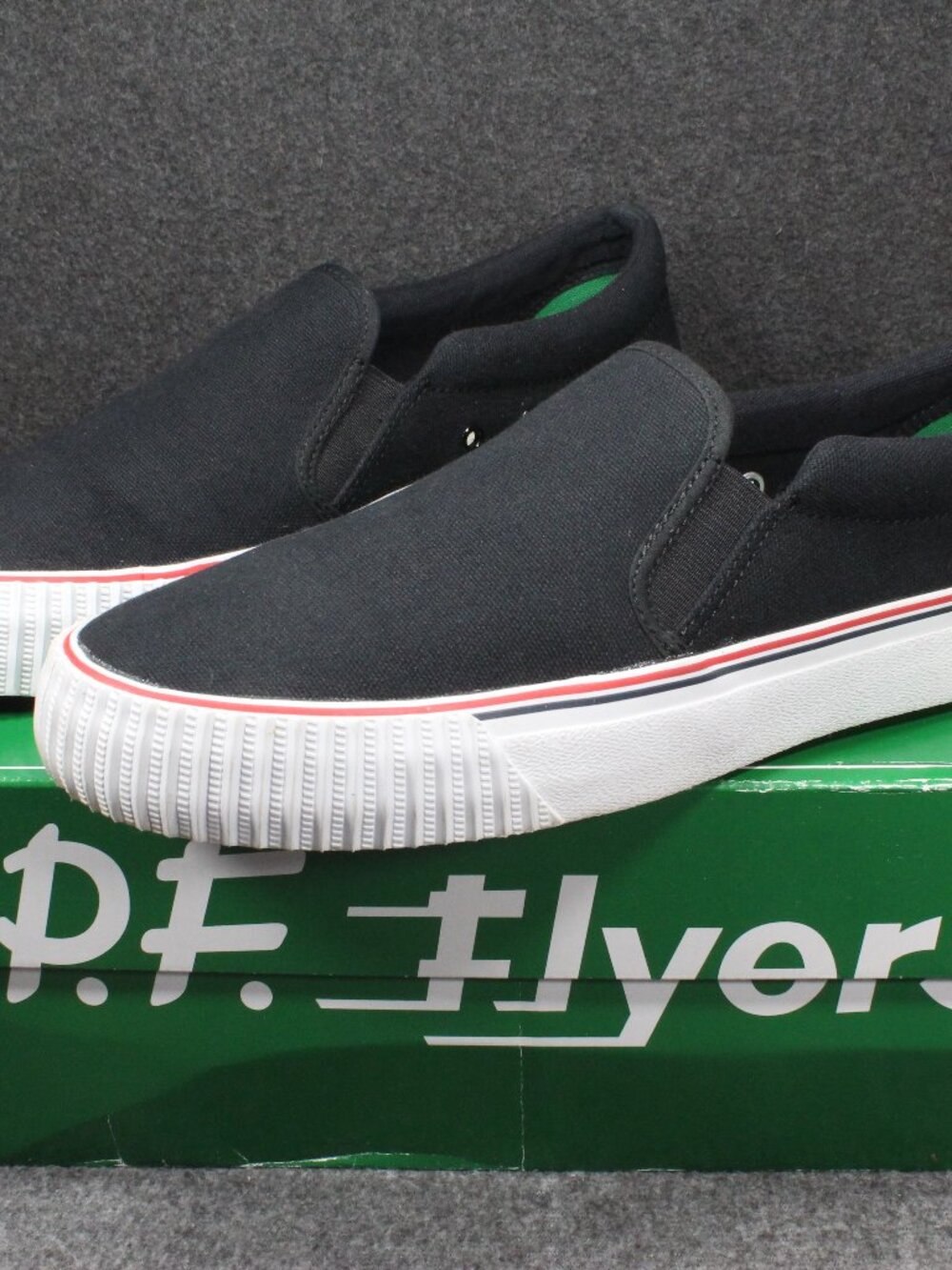 PF Flyers Center Lo Classic Slip On Sneakers Black White Vulcanized Mens Size 11